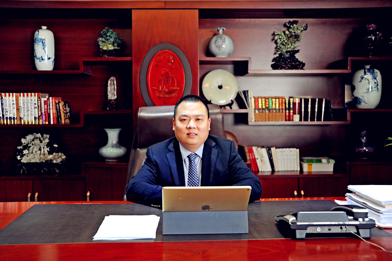 新時(shí)代，我們堅(jiān)定前行